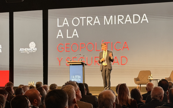Chris Miller en Chile: tecnología, poder y competencia estratégica global (conferencia completa)